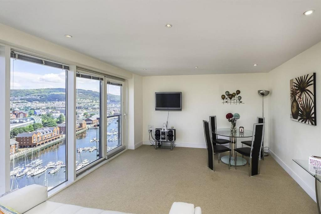 Beach On The Doorstep Meridian Tower Marina Swansea Apartman Kültér fotó