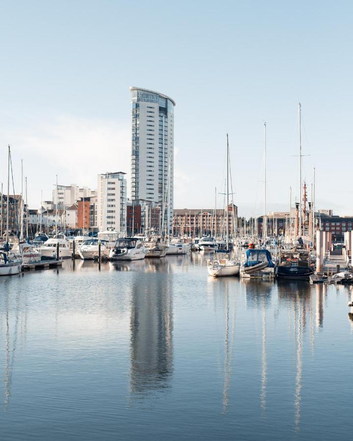 Beach On The Doorstep Meridian Tower Marina Swansea Apartman Kültér fotó
